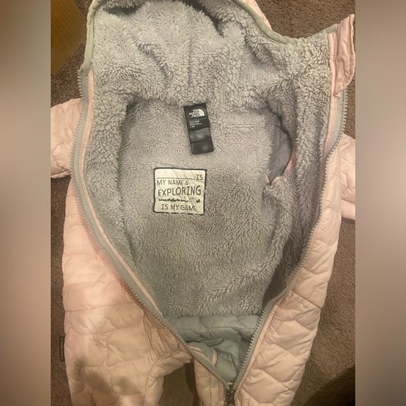 Northface Pink Infant Bunting Snowsuit, Size 3-6 months - Picture 4 of 7